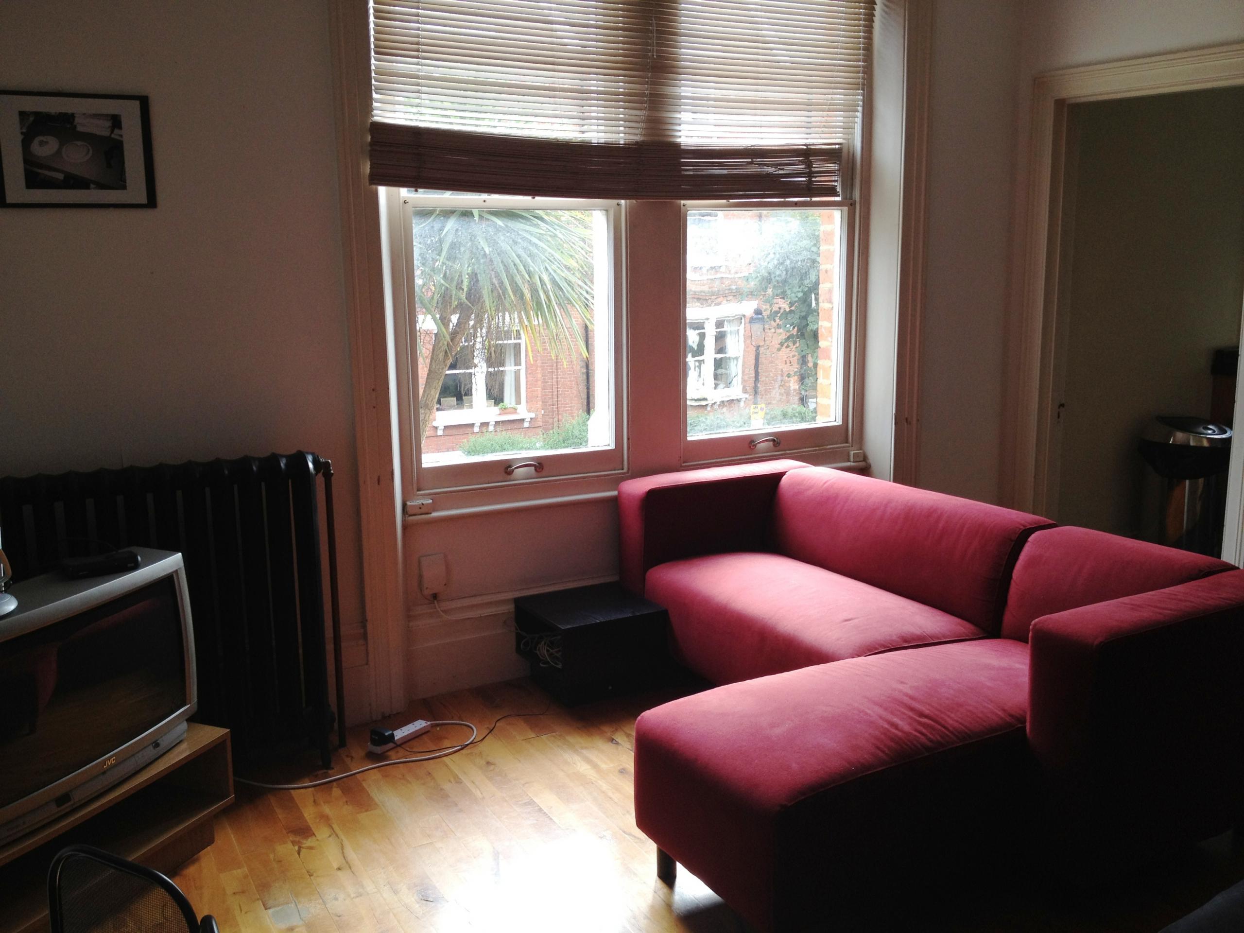 			NEW INSTRUCTION/ROOF TERRACE, 2 Bedroom, 1 bath, 1 reception Flat			 Parliament Hill, BELSIZE PARK NW3